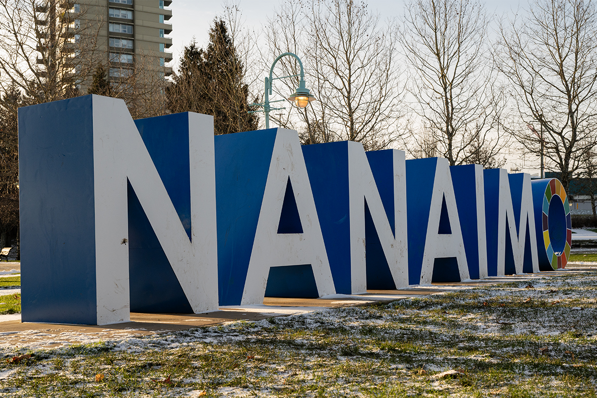 Photo of a sign reading Nanaimo in Maffeo Sutton Park.
