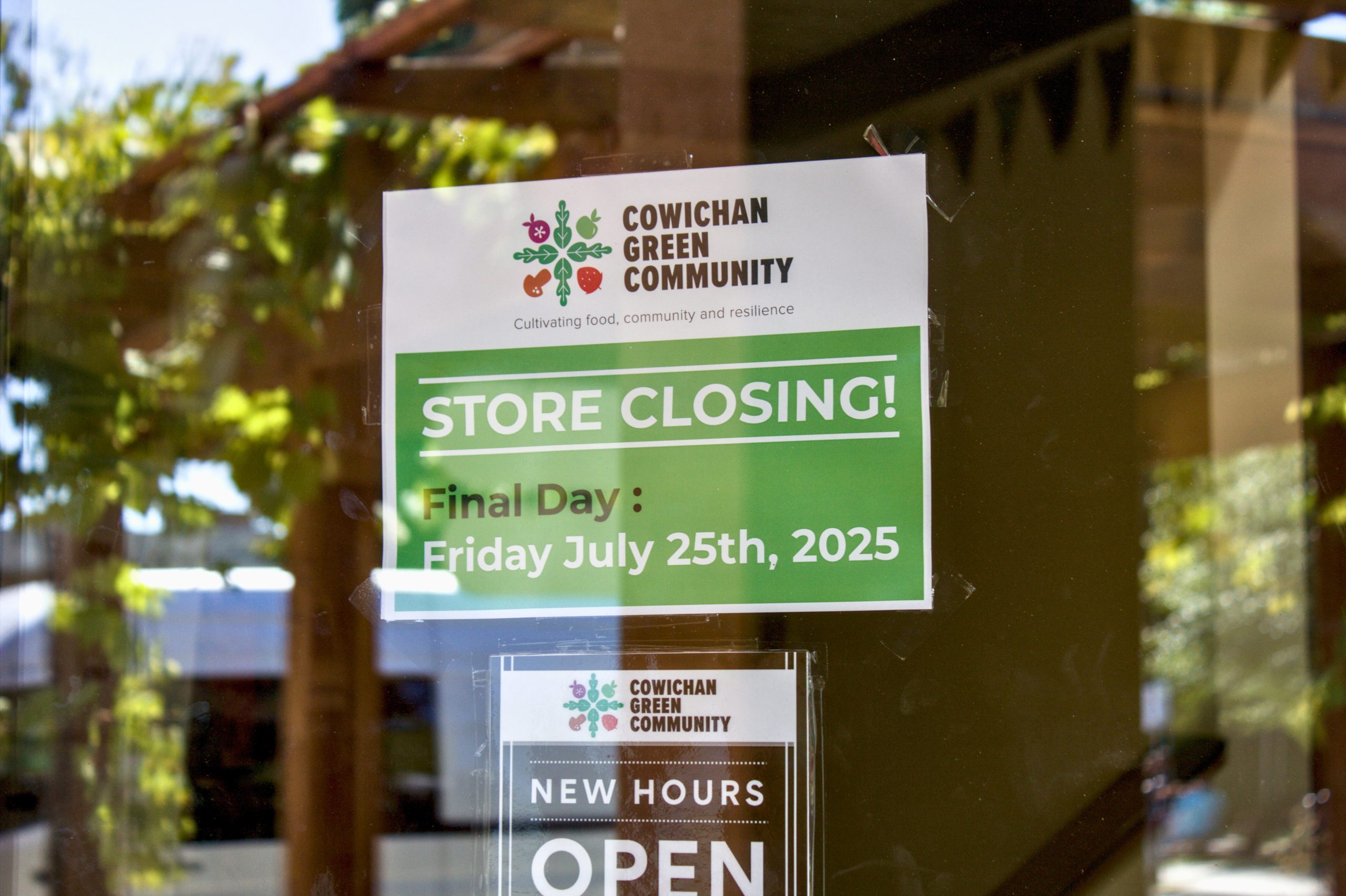 A sign in a window outlining the closing date of the reFRESH Marketplace.