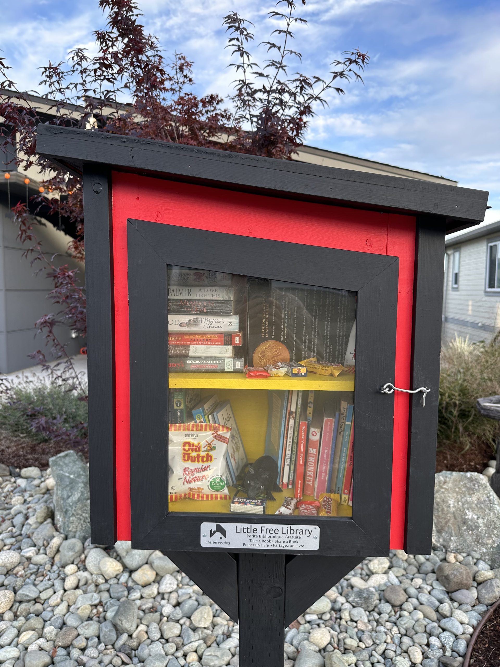 A little free library in North Cowichan.