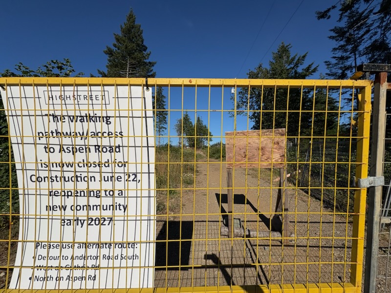 A trail that local residents used to access Aspen Road has been closed by Highstreet Ventures as it works to build a new greenway access during the development of hundreds of units of multi-family housing in the town of Comox. Photo courtesy of Julie Micksch.